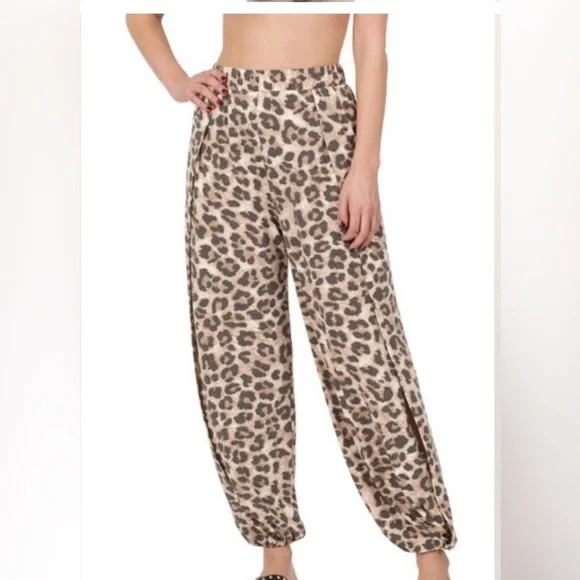 ZENANA WOMEN'S LEOPARD PRINT SPLIT-SIDE
PANTS WITH ELASTIC WAIST & ANKLE - Picture 5 of 6